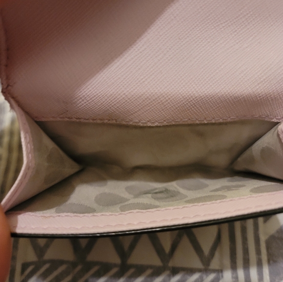 Kate Spade Trifold Wallet - Picture 4 of 8